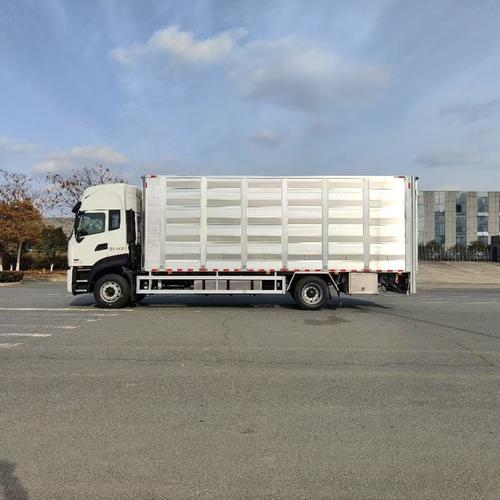 东风天锦运猪车 铝合金畜禽车 农牧牲畜猪苗运输车可分期付款